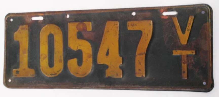 Vermont Original 1918 License Plate #10547 — Sir Richards Antiques